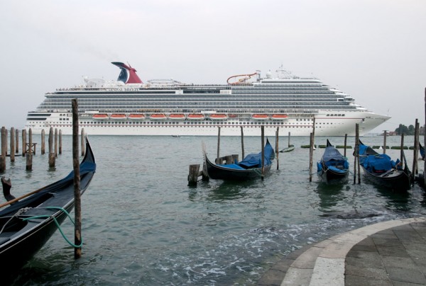Carnival Breeze Breaks Mooring Lines