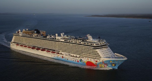 Norwegian Breakaway Christening – Live Feed & Updates